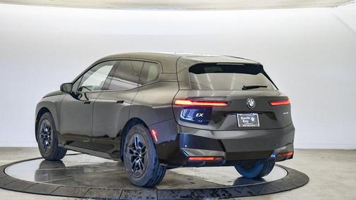 2026 BMW iX xDrive45