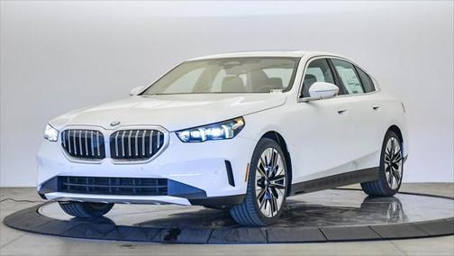 2025 BMW 530 i