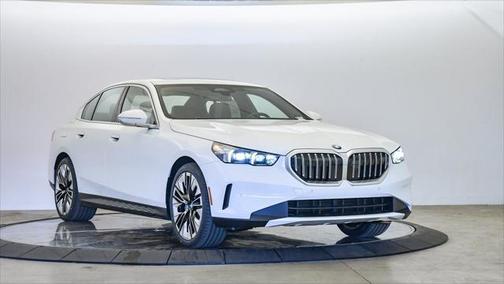2025 BMW 530 i