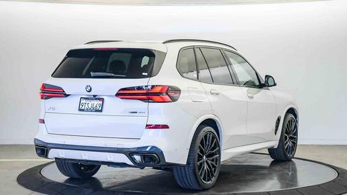 Mineral White Metallic 2026 BMW X5 sDrive40i