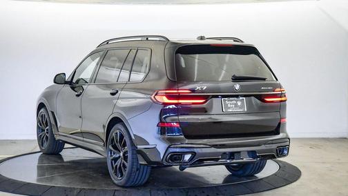 Black Sapphire Metallic 2026 BMW X7 xDrive40i