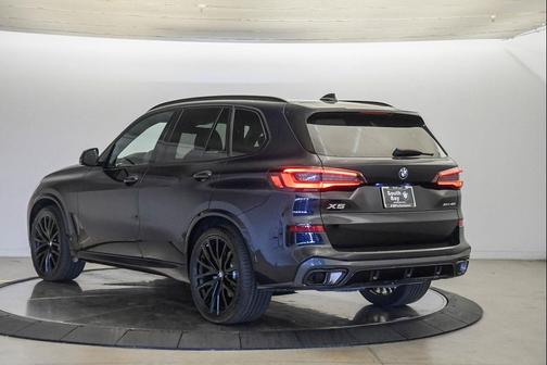 Carbon Black Metallic 2023 BMW X5 xDrive40i