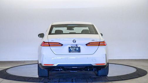 2026 BMW i5 xDrive40