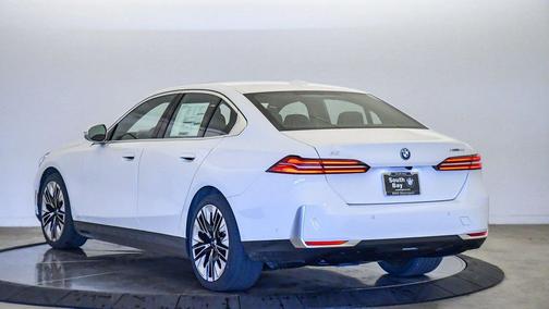 2026 BMW i5 xDrive40
