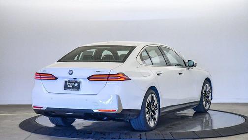 2026 BMW i5 xDrive40