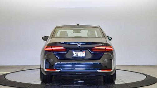2025 BMW 530 530i