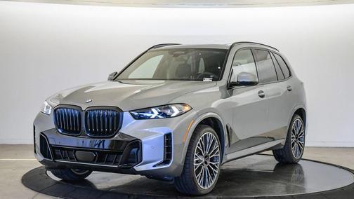 Skyscraper Grey Metallic 2026 BMW X5 sDrive40i