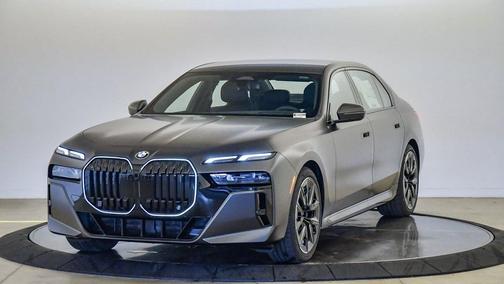 2026 BMW 740 i