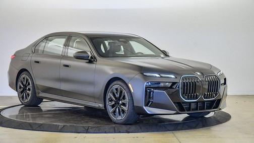 2026 BMW 740 i
