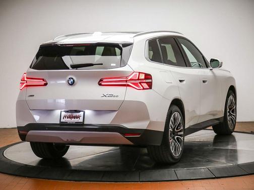 Mineral White Metallic 2026 BMW X3 30 xDrive