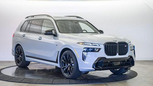 Brooklyn Grey Metallic 2026 BMW X7 M60i