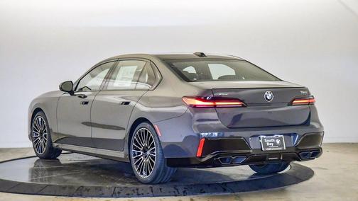2026 BMW 760 xDrive