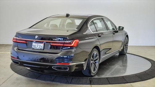 2022 BMW 750 i xDrive