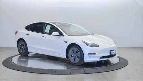 2021 Tesla Model 3 Standard Range Plus