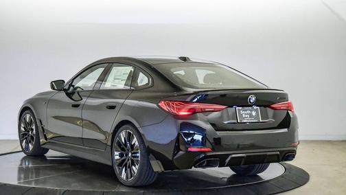 Black Sapphire Metallic 2026 BMW M440 i
