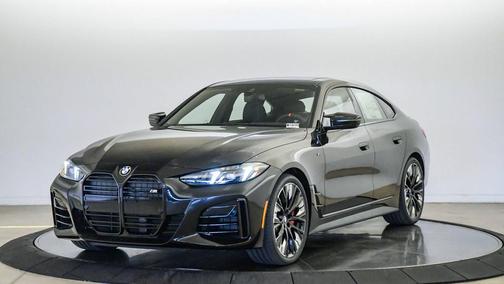 Black Sapphire Metallic 2026 BMW M440 i