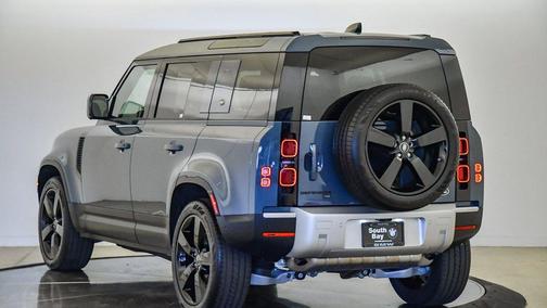 2021 Land Rover Defender 110 SE
