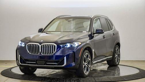 Tanzanite Blue II Metallic 2026 BMW X5 PHEV xDrive50e