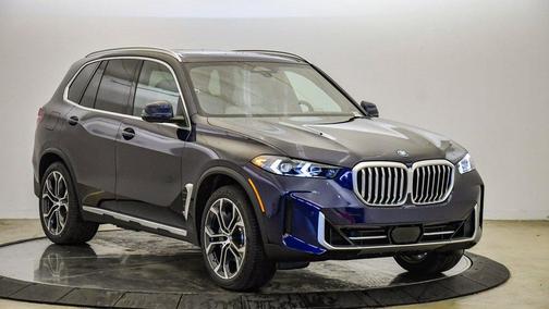 Tanzanite Blue II Metallic 2026 BMW X5 PHEV xDrive50e