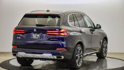 Tanzanite Blue II Metallic 2026 BMW X5 PHEV xDrive50e