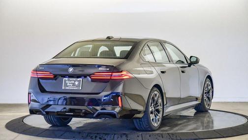 2026 BMW 550e xDrive