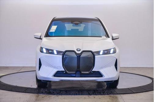 2026 BMW iX xDrive60