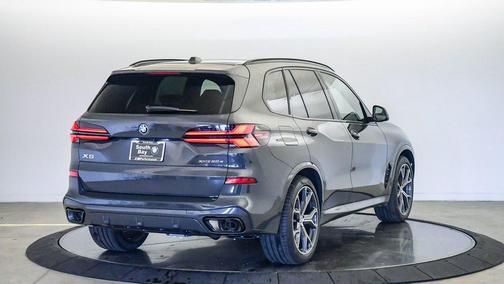 Dravit Grey Metallic 2026 BMW X5 PHEV xDrive50e