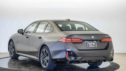 Frozen Deep Gre 2027 BMW 530 i