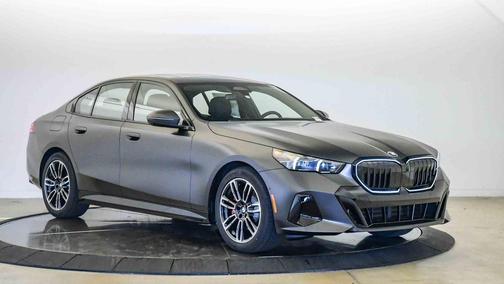 Frozen Deep Gre 2027 BMW 530 i