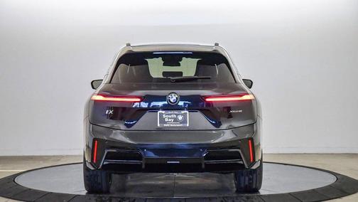 2026 BMW iX xDrive45