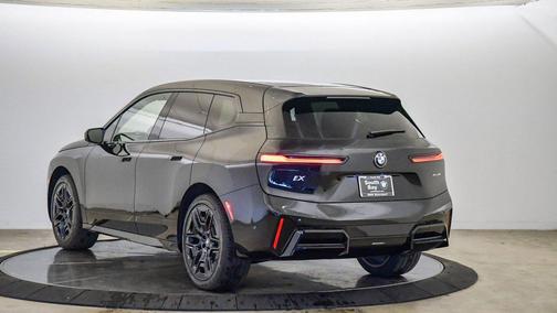 2026 BMW iX xDrive45