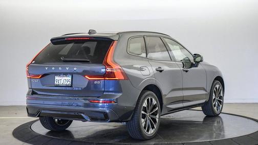 Denim Blue Metallic 2026 Volvo XC60 B5 Plus