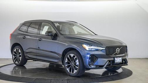 Denim Blue Metallic 2026 Volvo XC60 B5 Plus