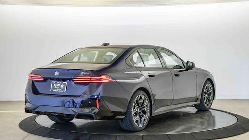 Tanzanite Blue II Metallic 2027 BMW 530 i