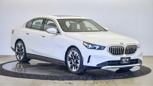2025 BMW i5 xDrive40
