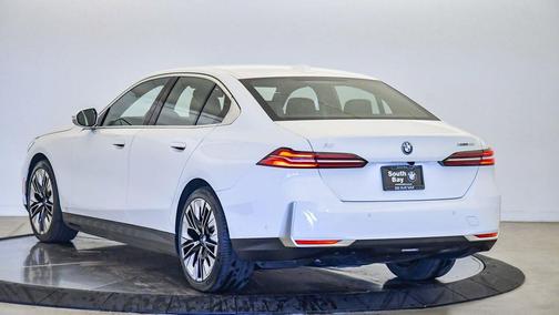 2025 BMW i5 xDrive40