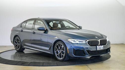 Arctic Race Blue Metallic 2023 BMW 540 i