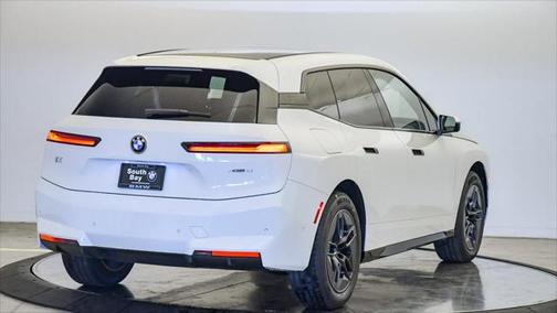 2026 BMW iX xDrive60