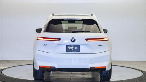 2026 BMW iX xDrive60