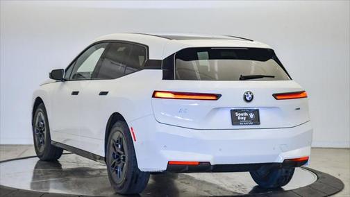2026 BMW iX xDrive60
