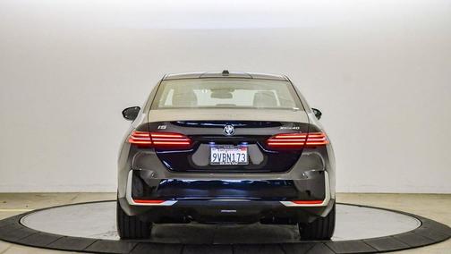 2025 BMW i5 xDrive40