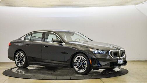 2025 BMW i5 xDrive40
