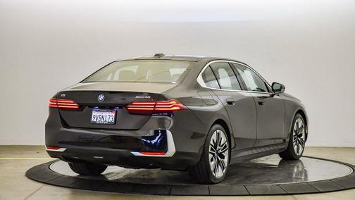 2025 BMW i5 xDrive40