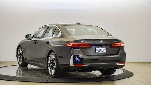 2025 BMW i5 xDrive40