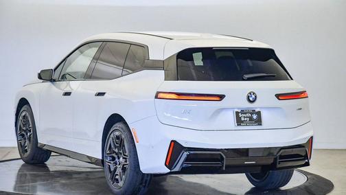 2026 BMW iX xDrive45