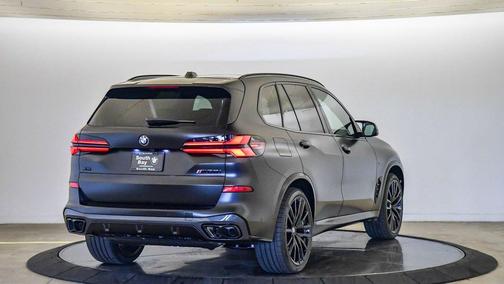 2026 BMW X5 M60i