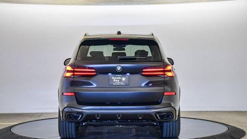 2026 BMW X5 M60i