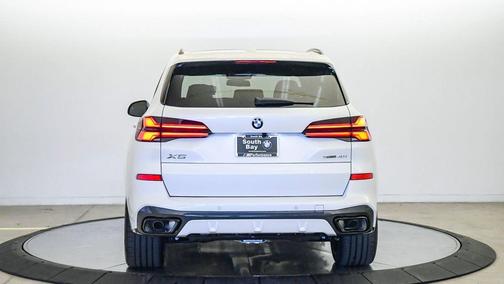 Mineral White Metallic 2026 BMW X5 sDrive40i