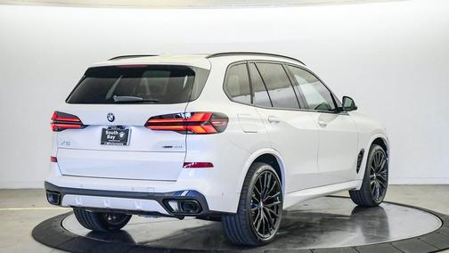 Mineral White Metallic 2026 BMW X5 sDrive40i
