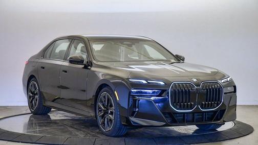2026 BMW 740 740i